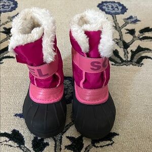 Sorel Fuchsia and Cream Winter Boots